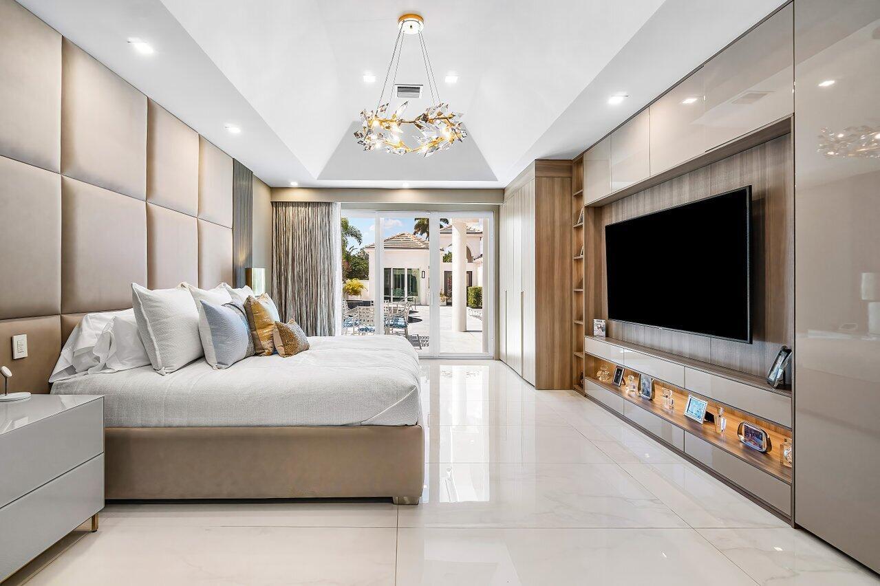 3506 NW Clubside Circle