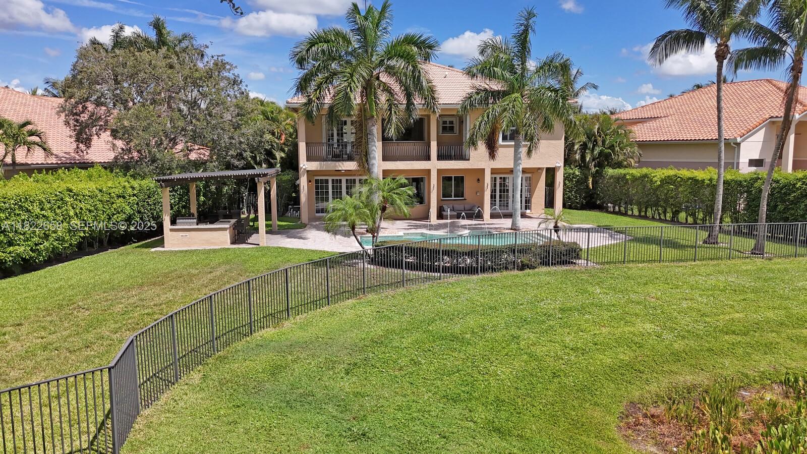 11844 Foxbriar Lake Trail
