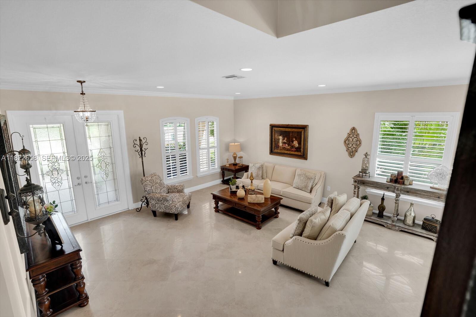 11844 Foxbriar Lake Trail