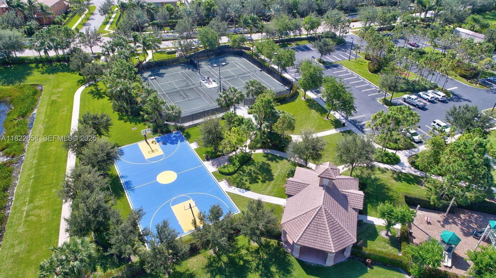 11844 Foxbriar Lake Trail