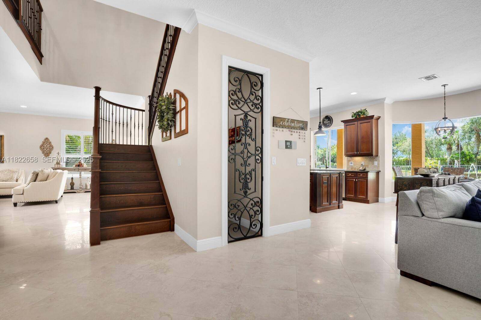11844 Foxbriar Lake Trail