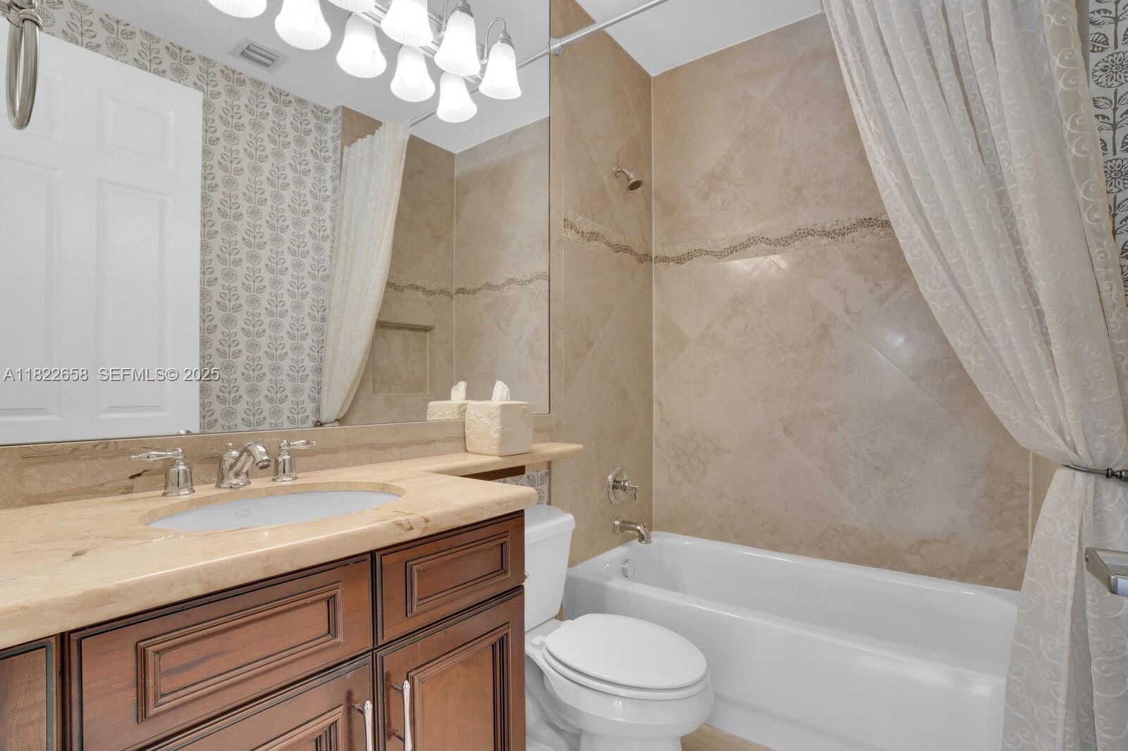11844 Foxbriar Lake Trail