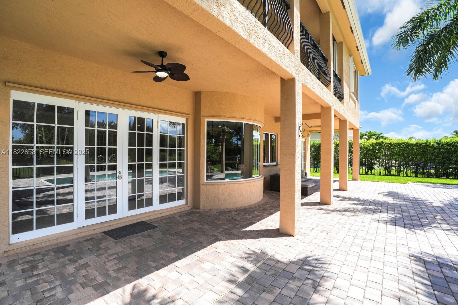 11844 Foxbriar Lake Trail