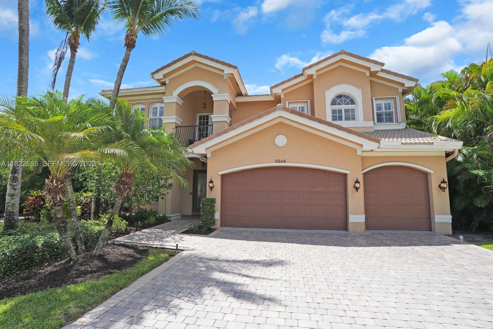 11844 Foxbriar Lake Trail
