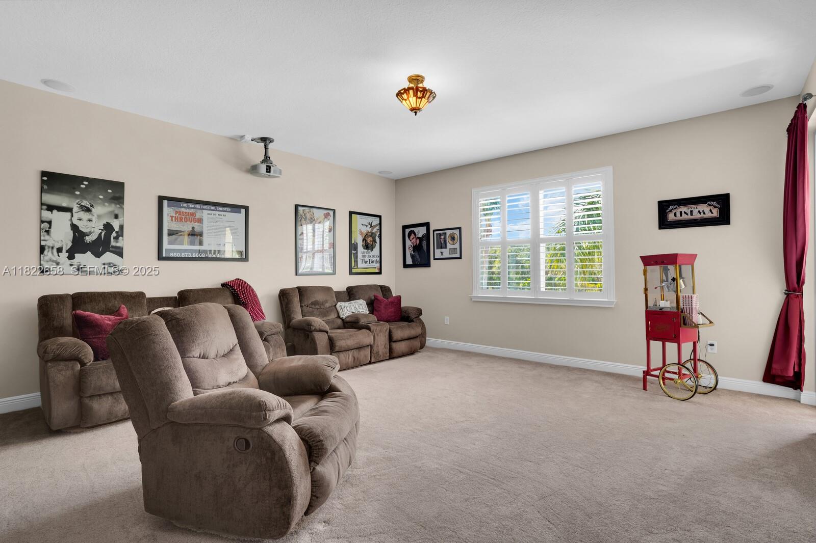 11844 Foxbriar Lake Trail