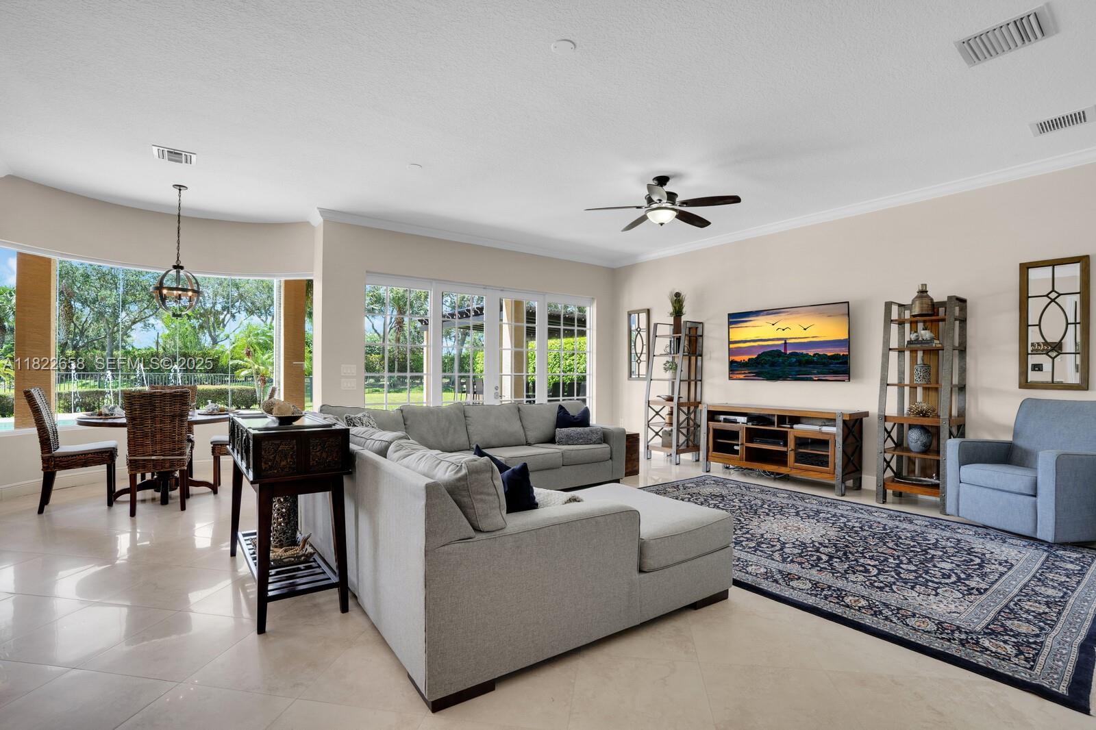 11844 Foxbriar Lake Trail
