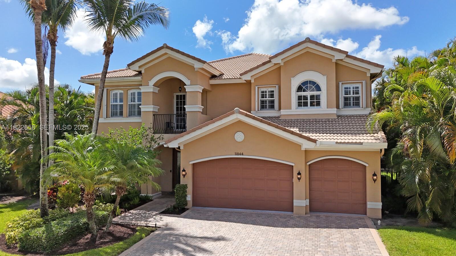 11844 Foxbriar Lake Trail