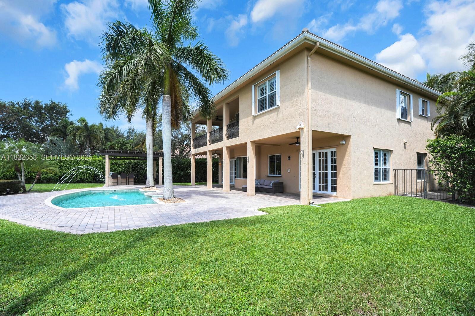 11844 Foxbriar Lake Trail