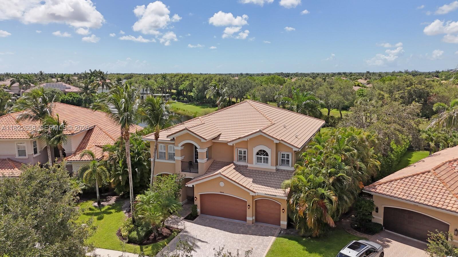 11844 Foxbriar Lake Trail