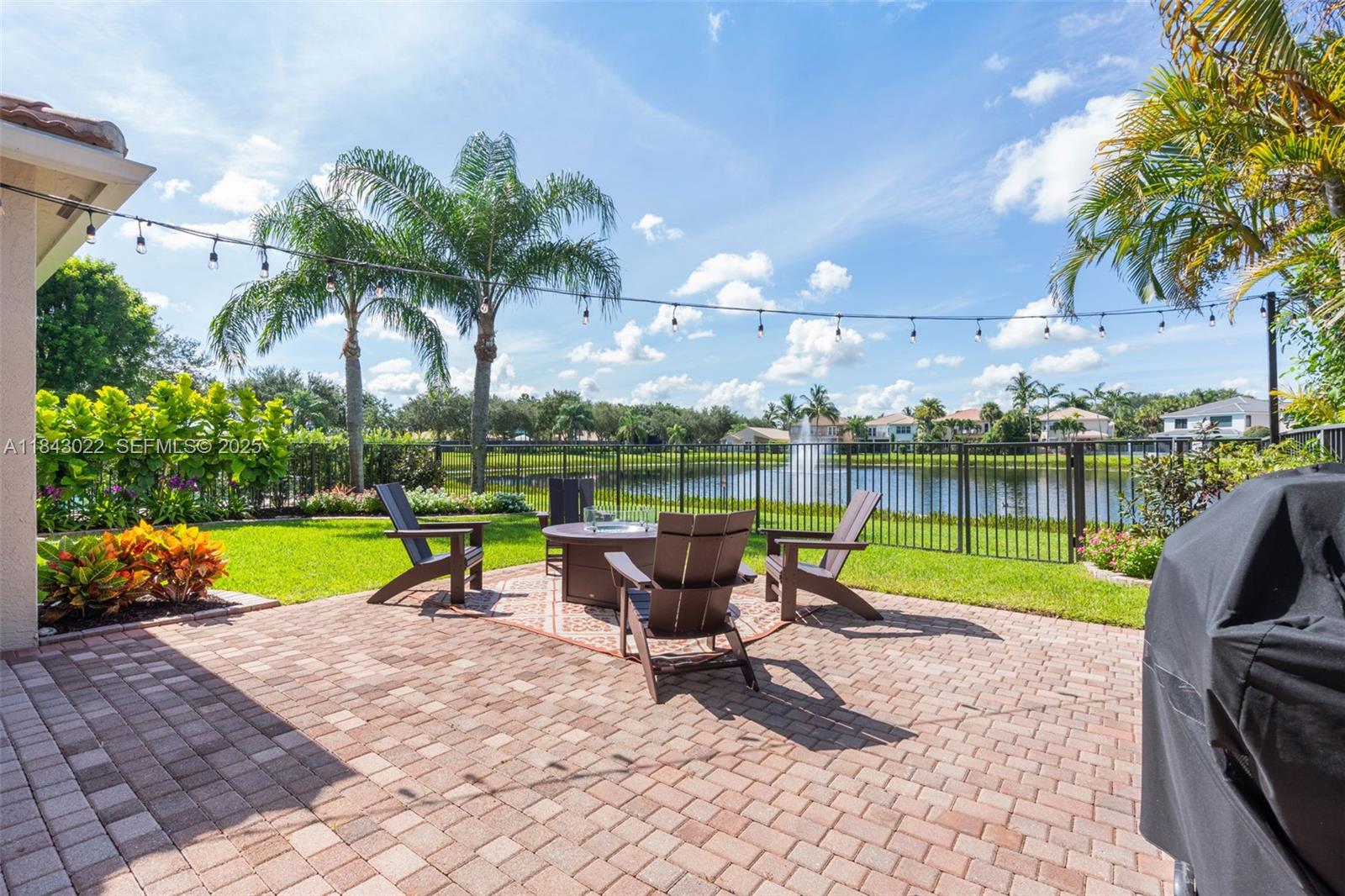 8864 Maple Hill Court