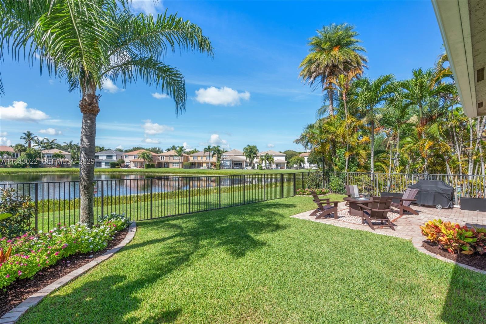 8864 Maple Hill Court