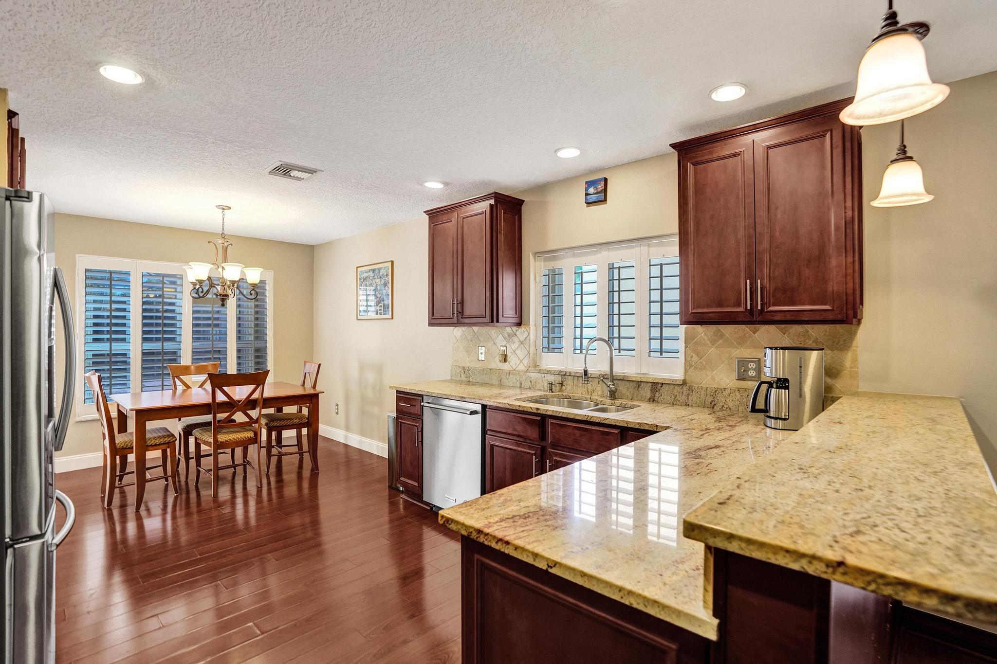 10425 Buena Ventura Drive