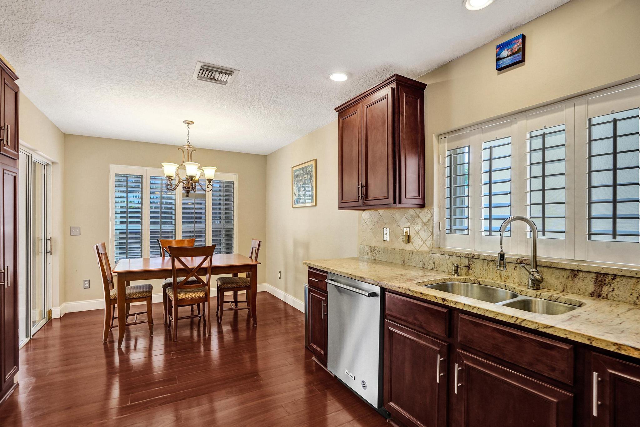 10425 Buena Ventura Drive