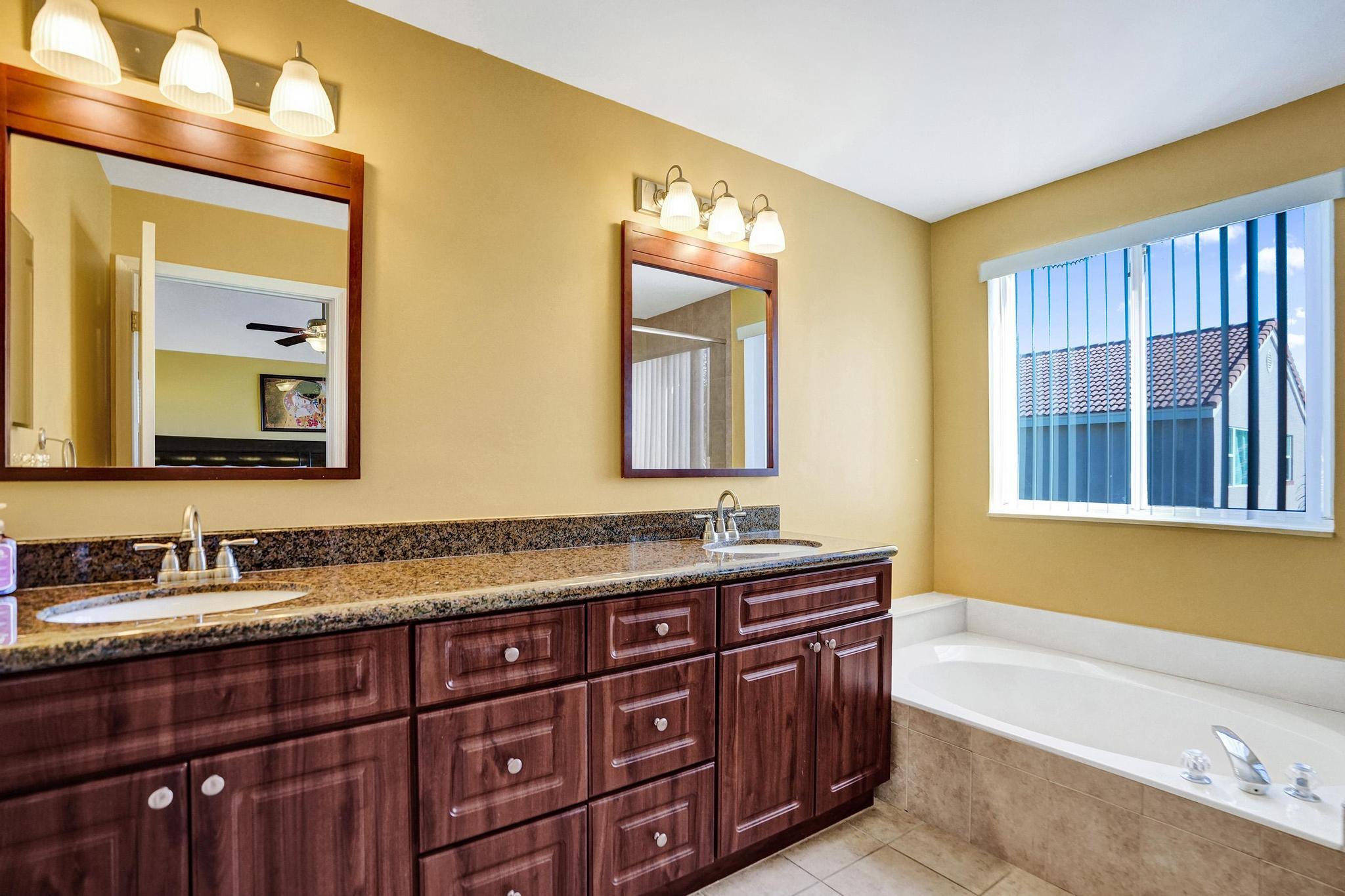 10425 Buena Ventura Drive