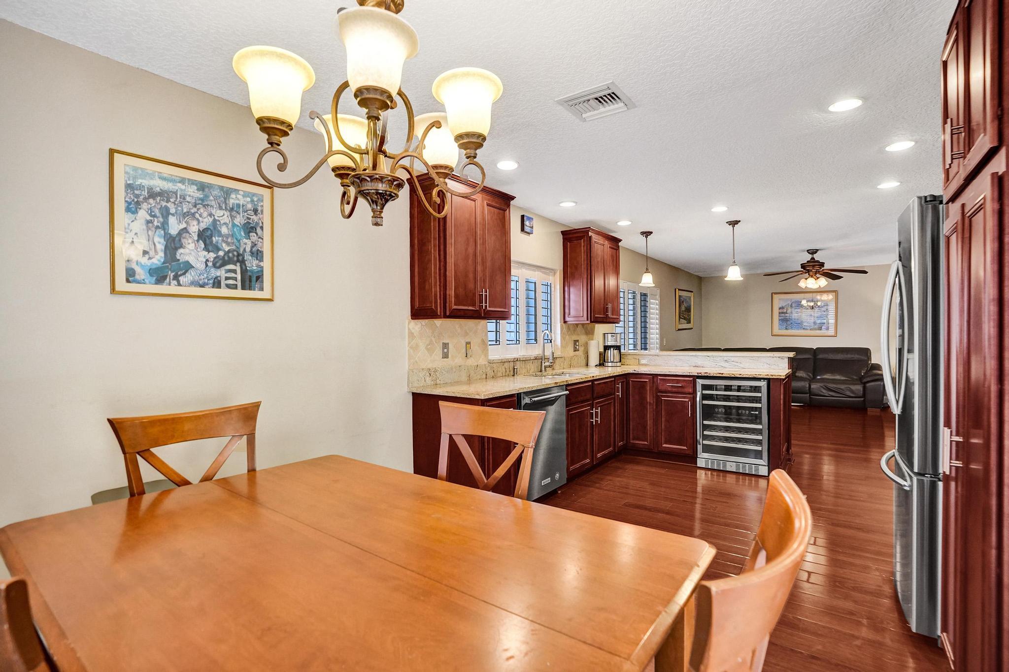 10425 Buena Ventura Drive