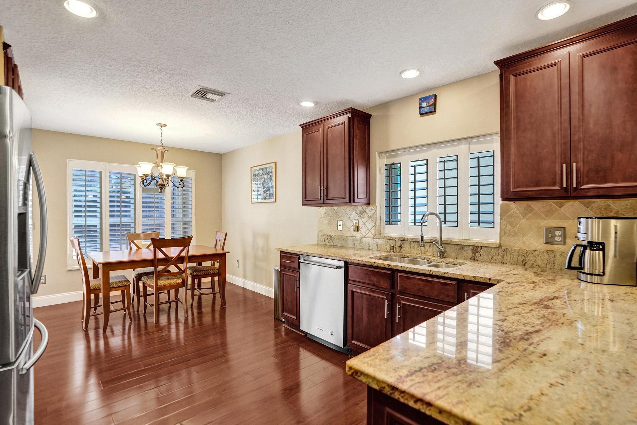 10425 Buena Ventura Drive