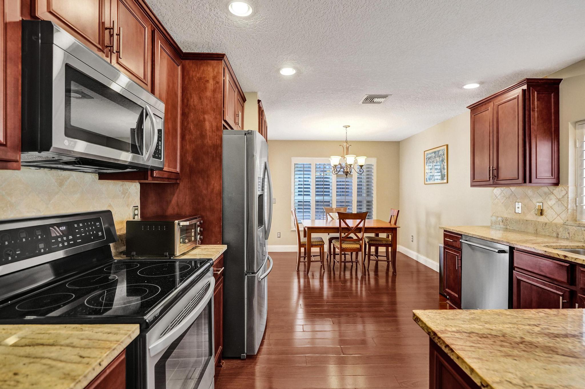 10425 Buena Ventura Drive