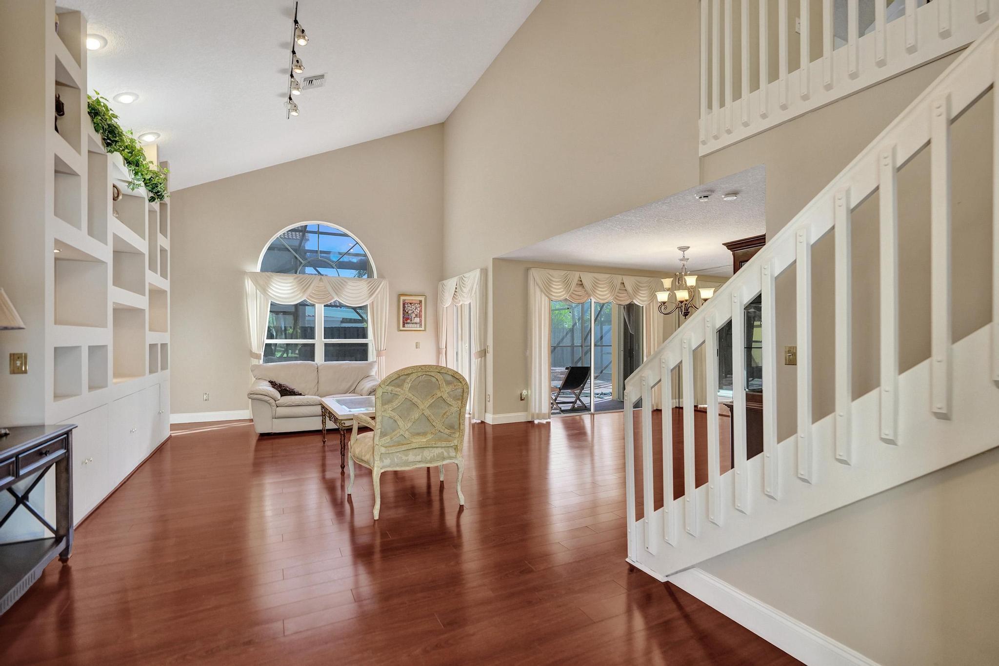 10425 Buena Ventura Drive