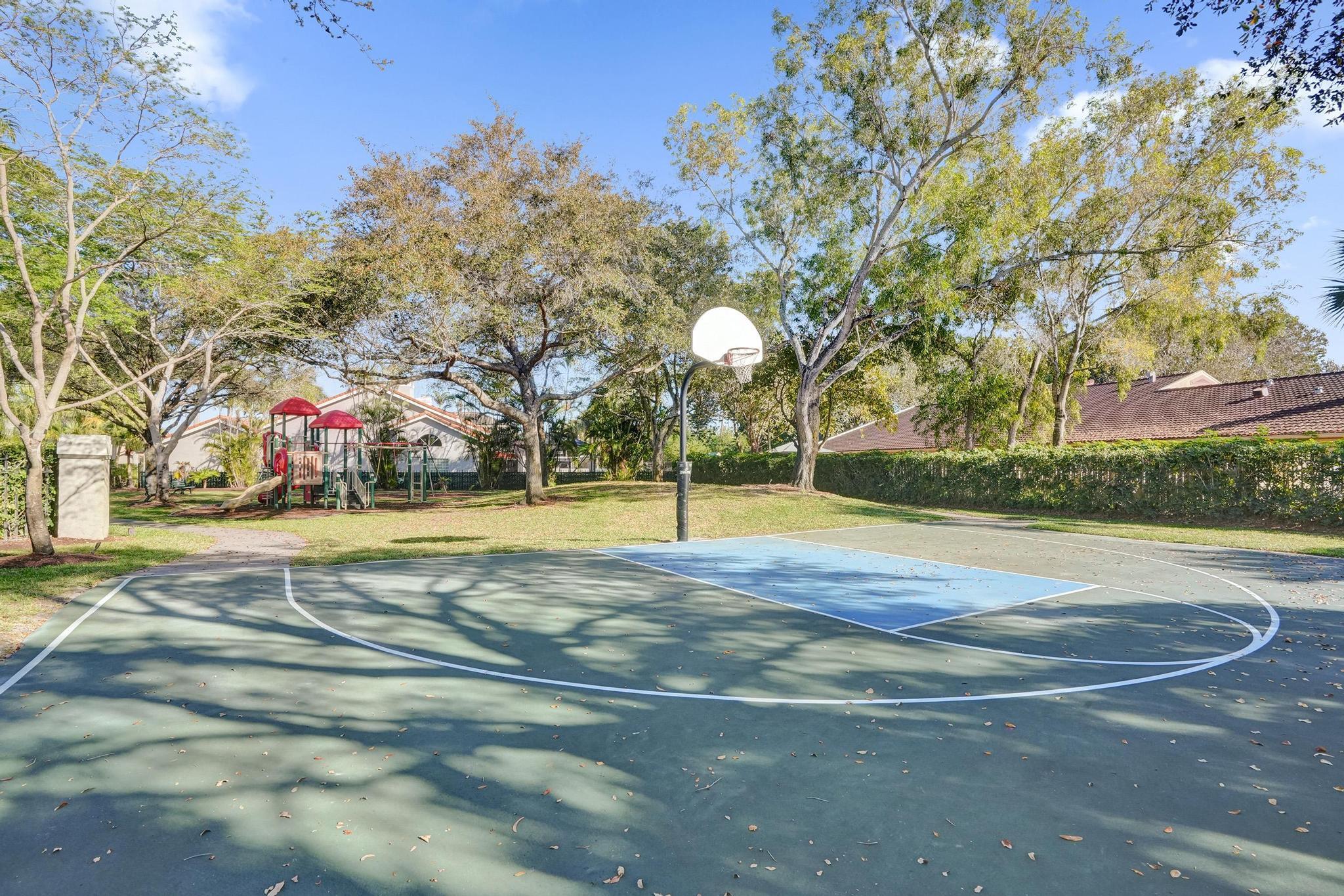 10425 Buena Ventura Drive