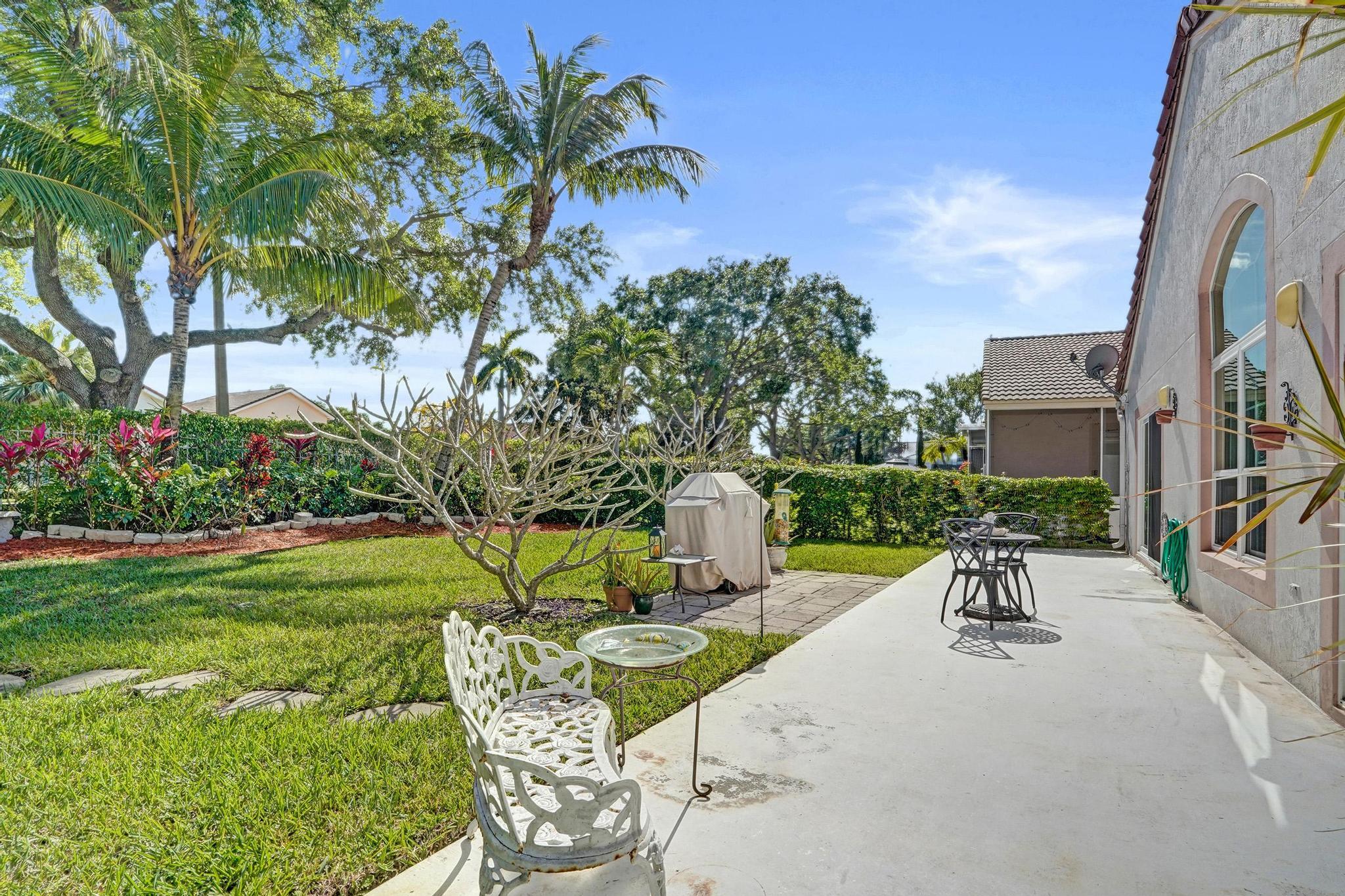 6842 Dogwood Lane