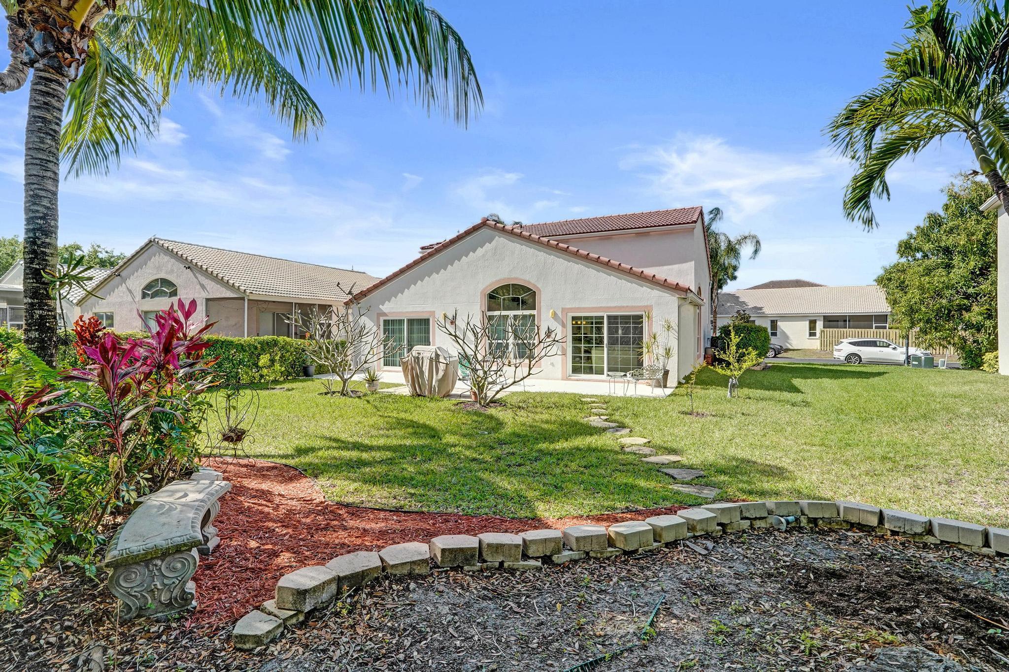 6842 Dogwood Lane