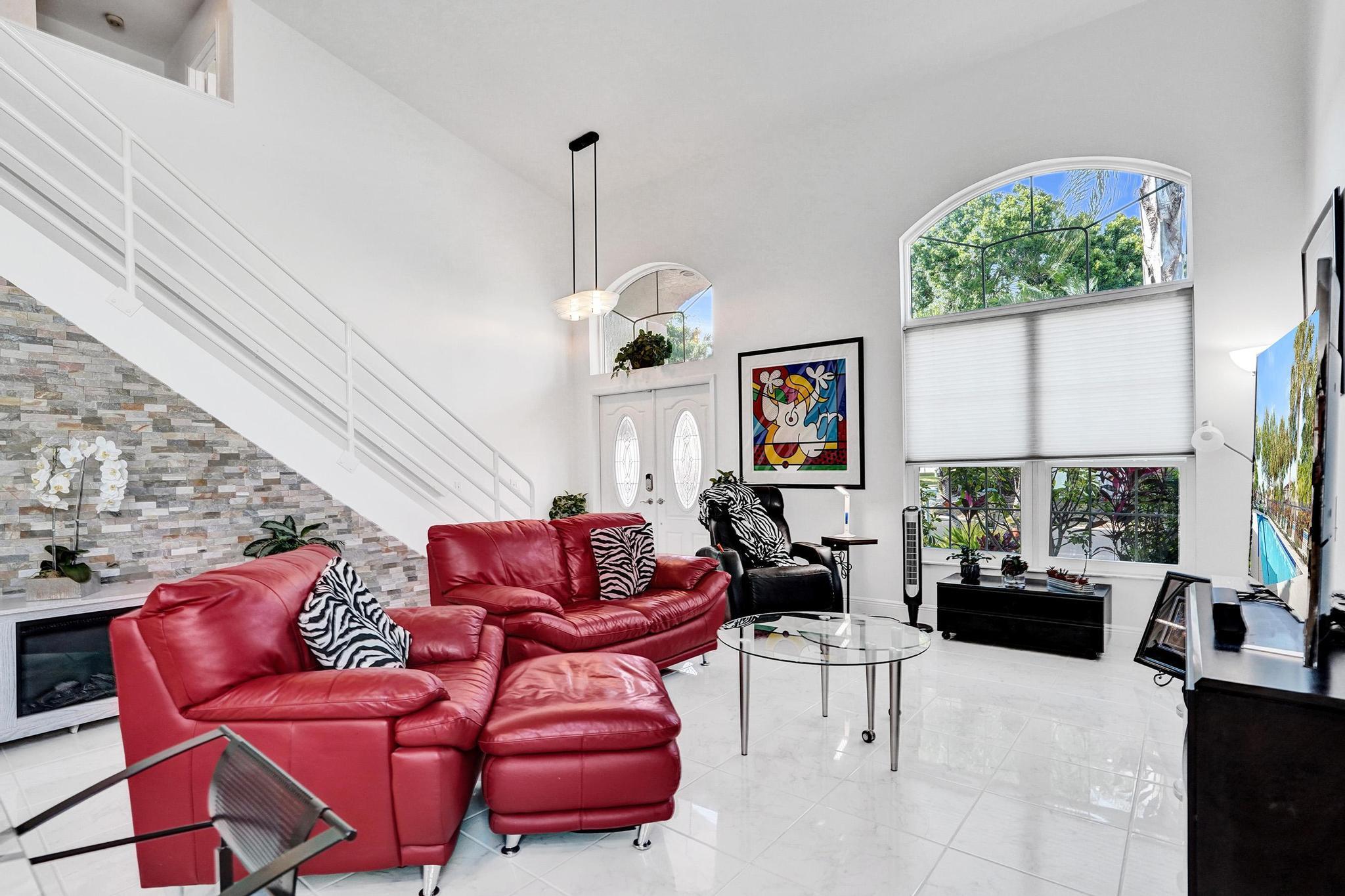 6842 Dogwood Lane