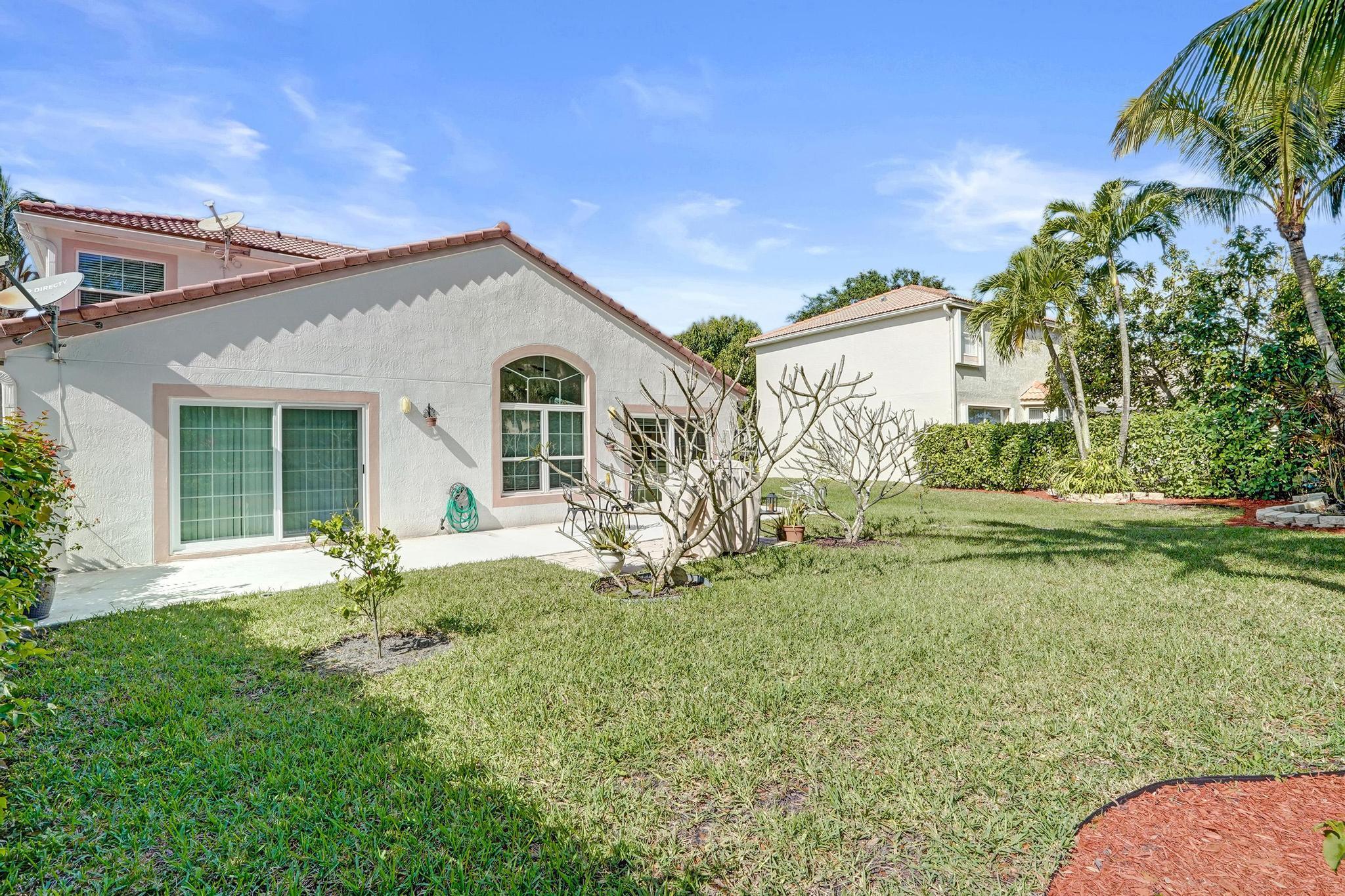 6842 Dogwood Lane