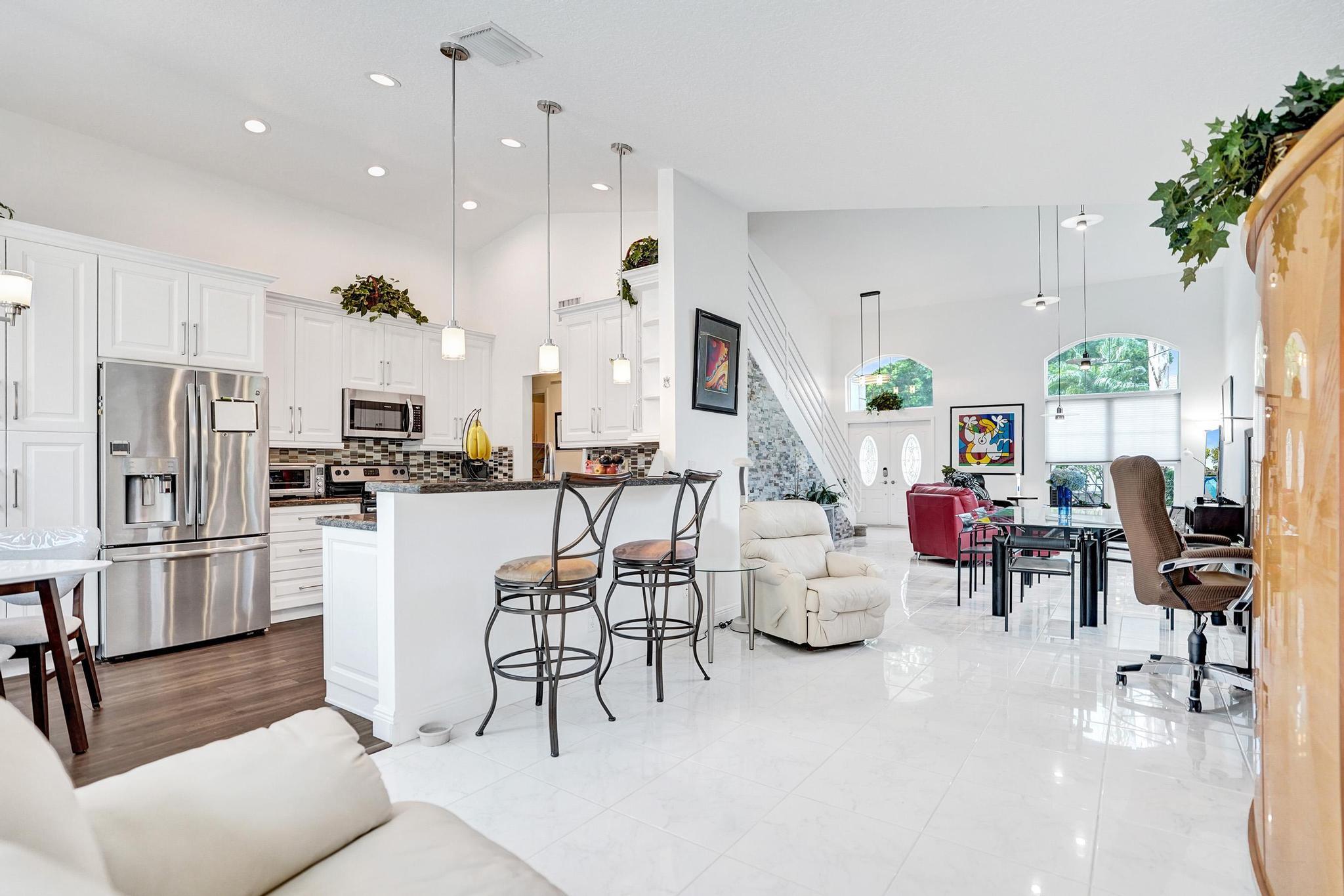 6842 Dogwood Lane