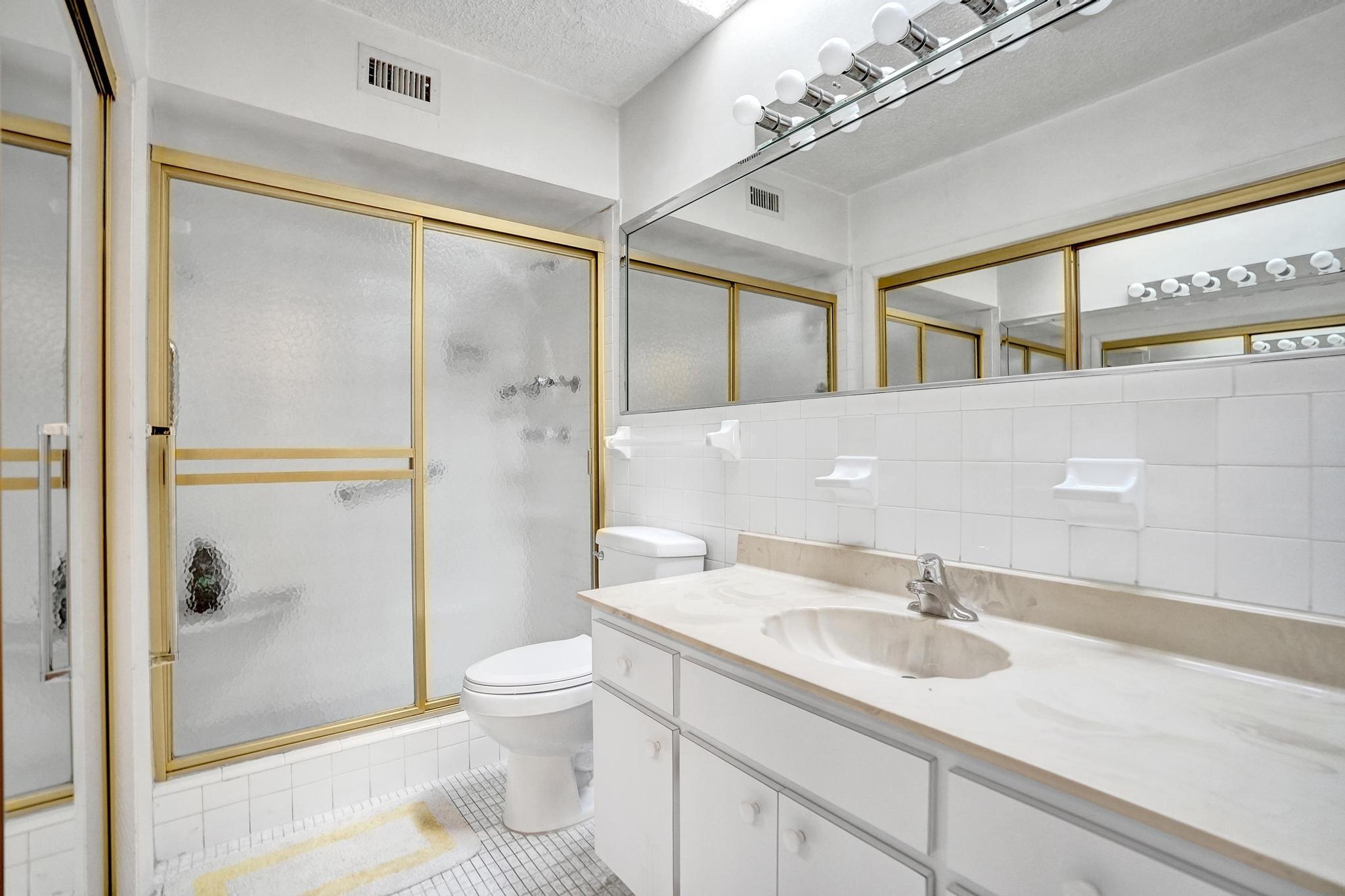 6207 Jacaranda Circle