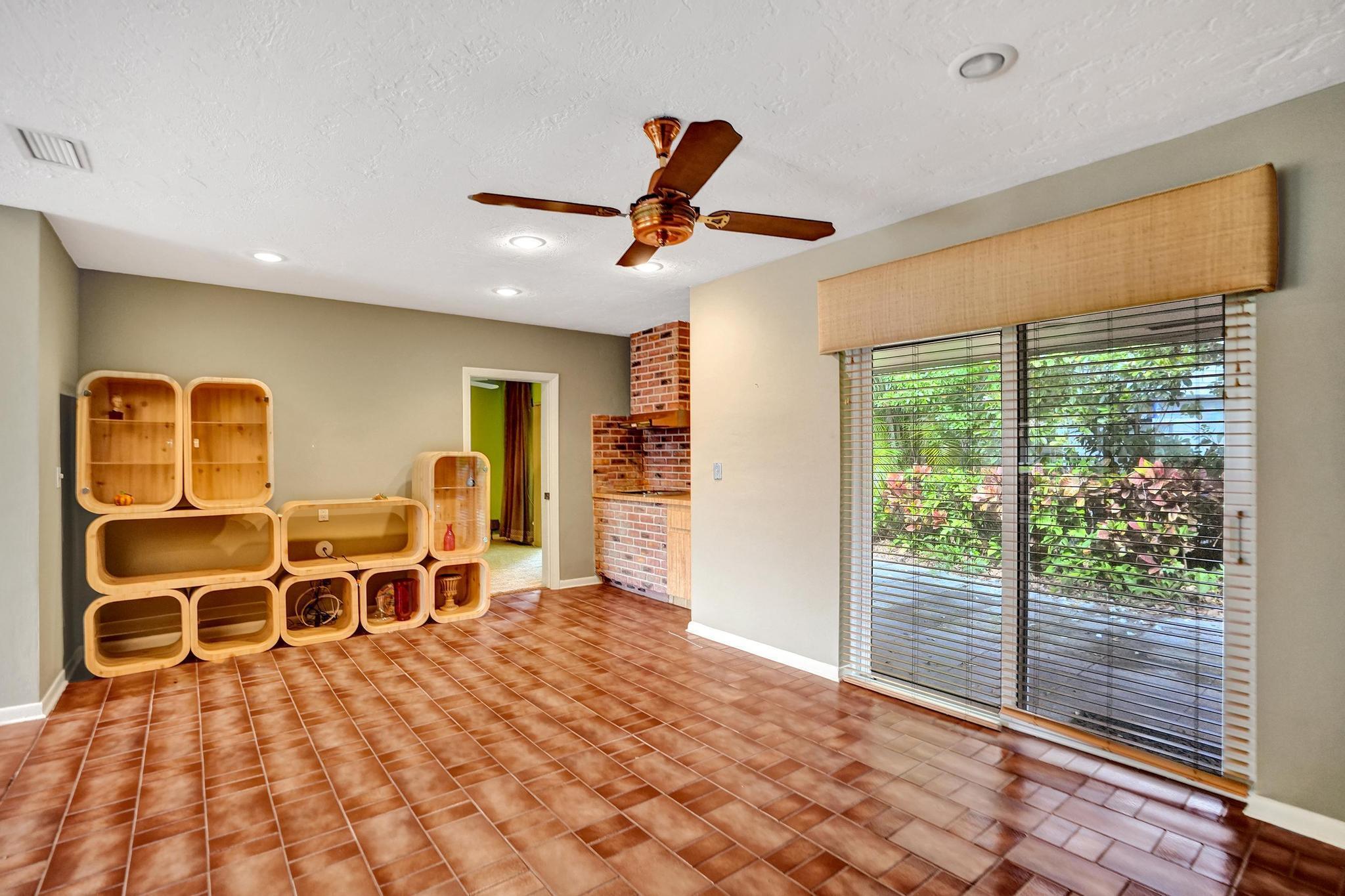 6207 Jacaranda Circle