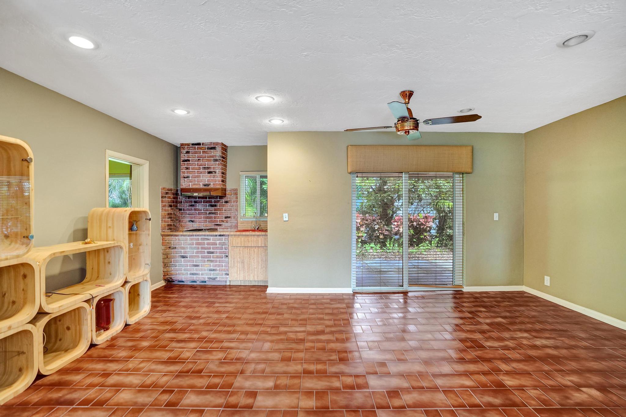 6207 Jacaranda Circle