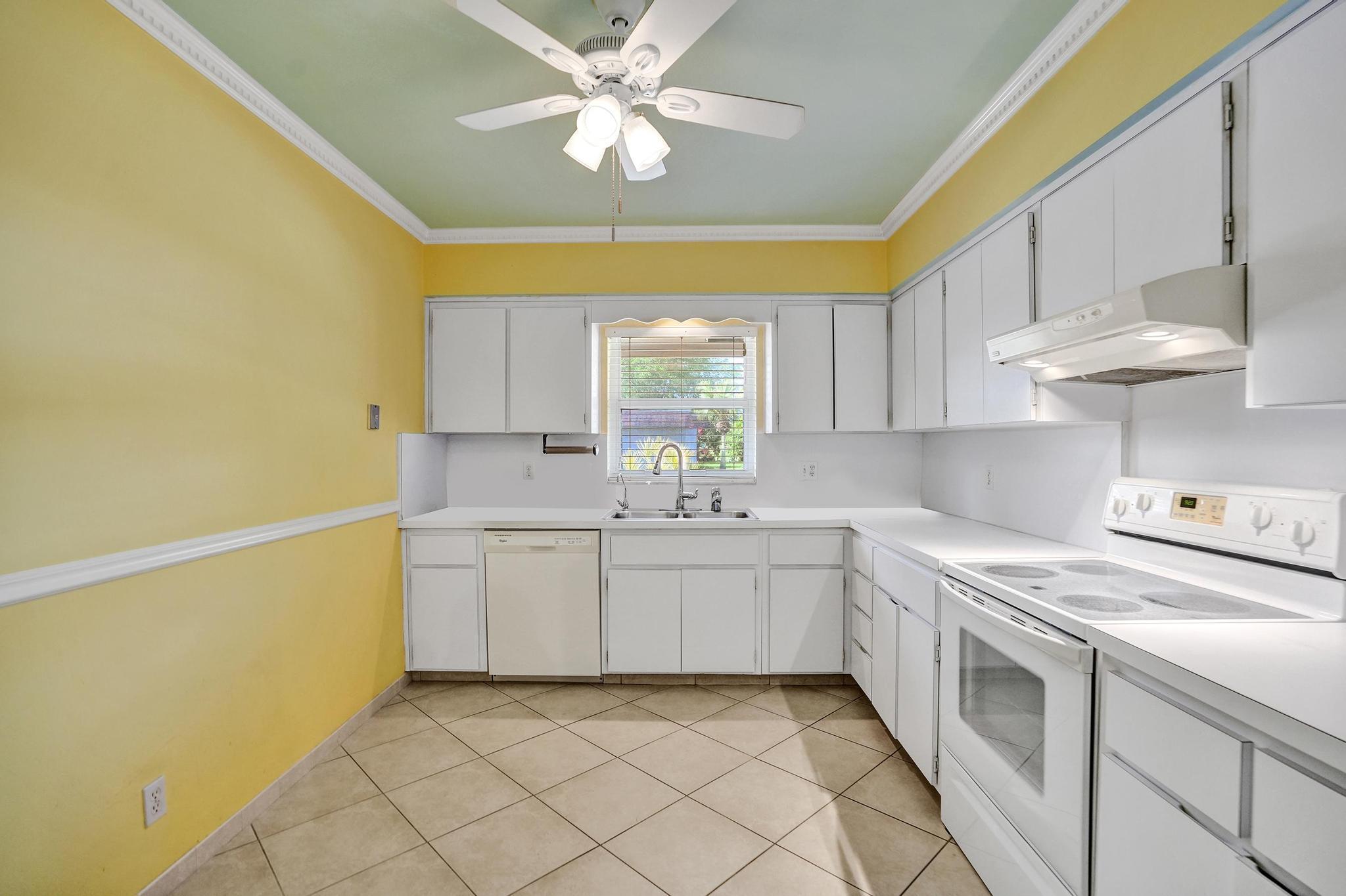 6207 Jacaranda Circle