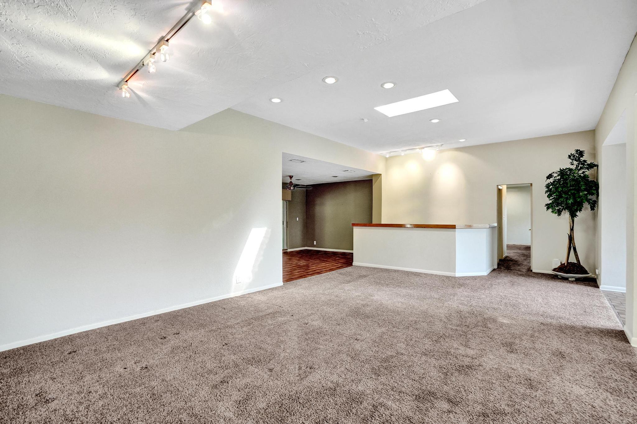 6207 Jacaranda Circle