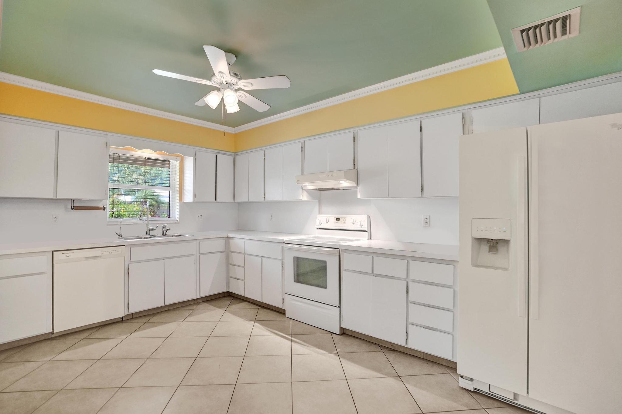 6207 Jacaranda Circle