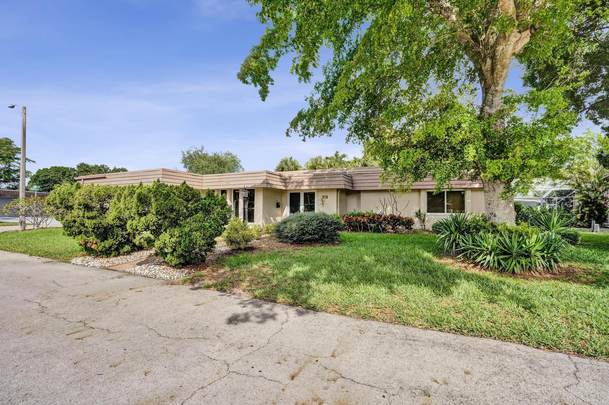 6207 Jacaranda Circle