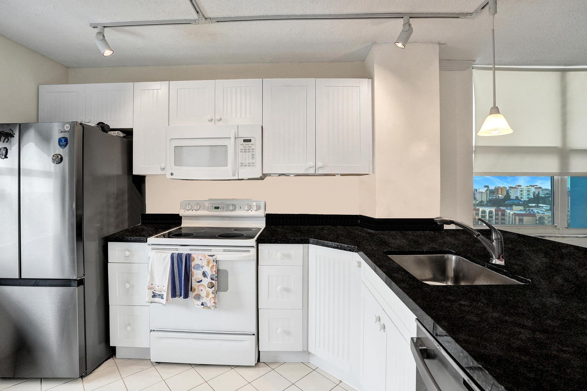 201 N Ocean Boulevard 1112