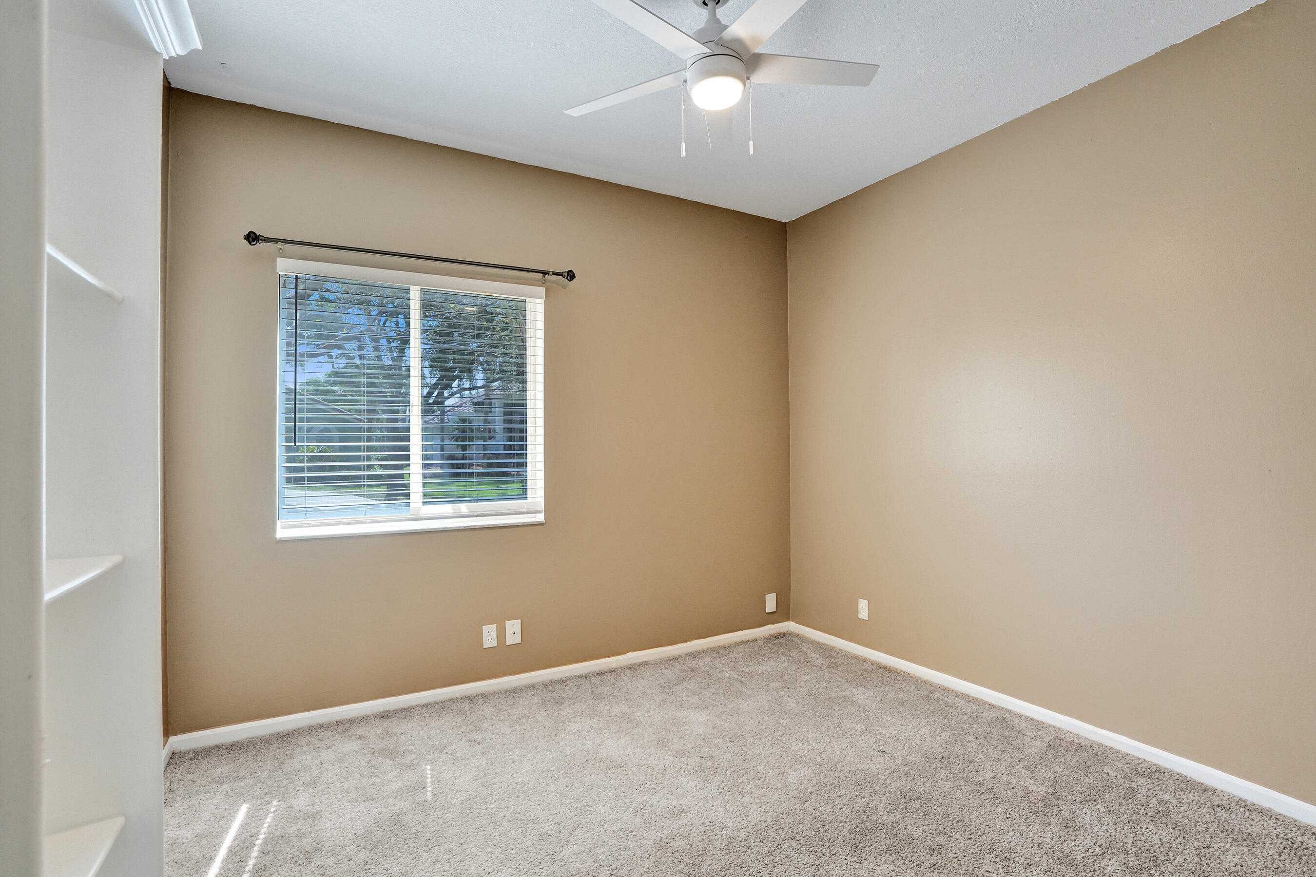 10304 NW 50th Court