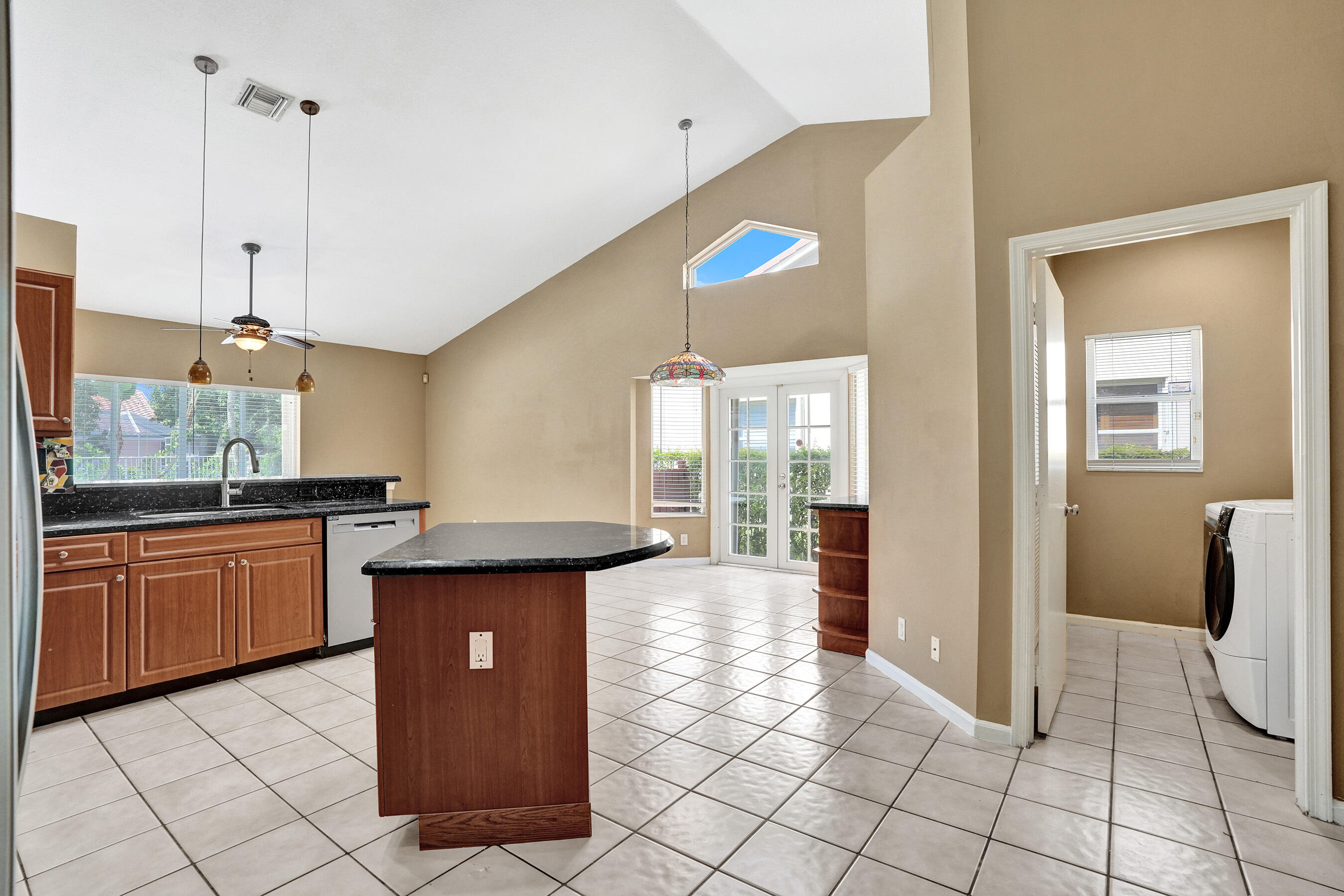 10304 NW 50th Court