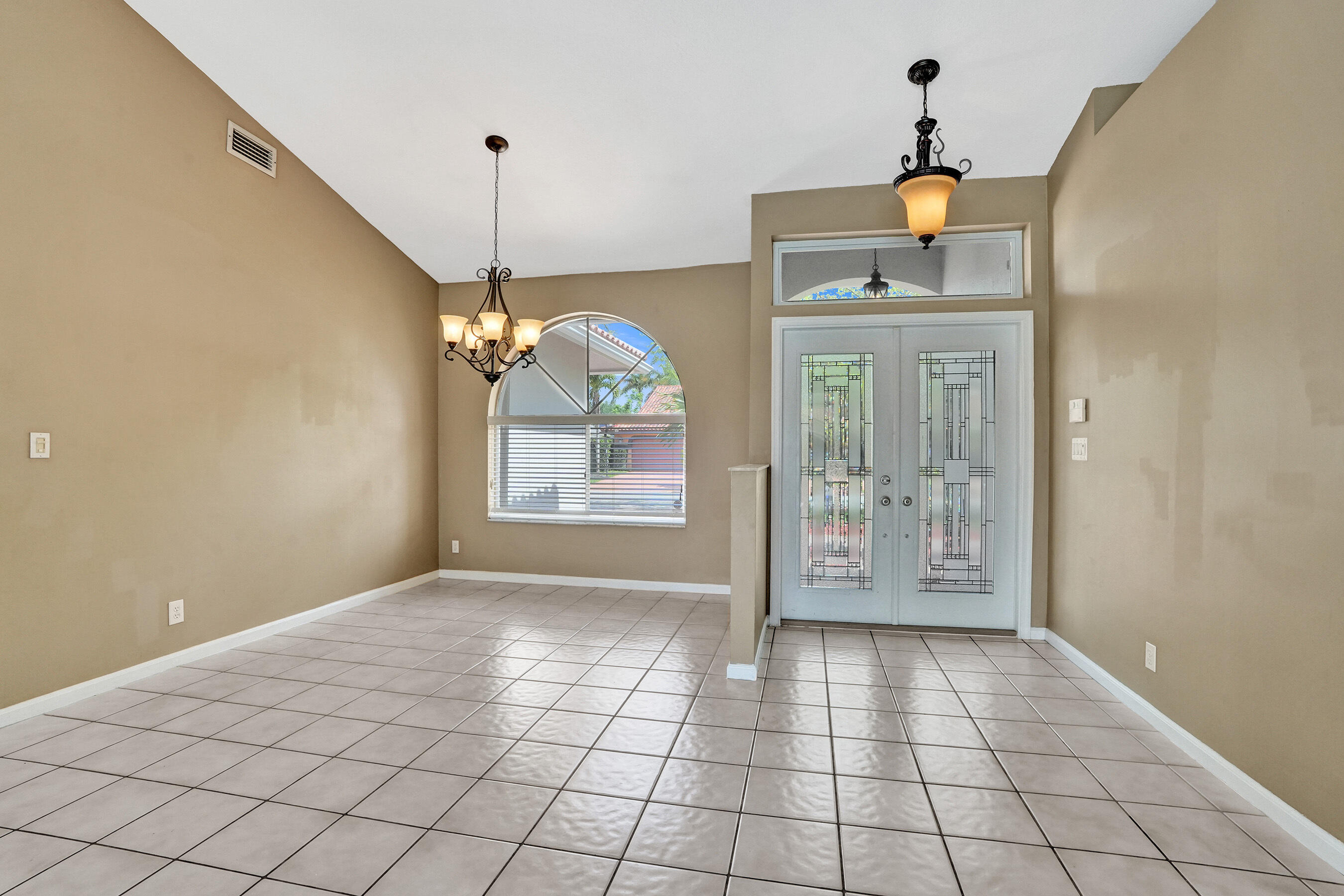 10304 NW 50th Court
