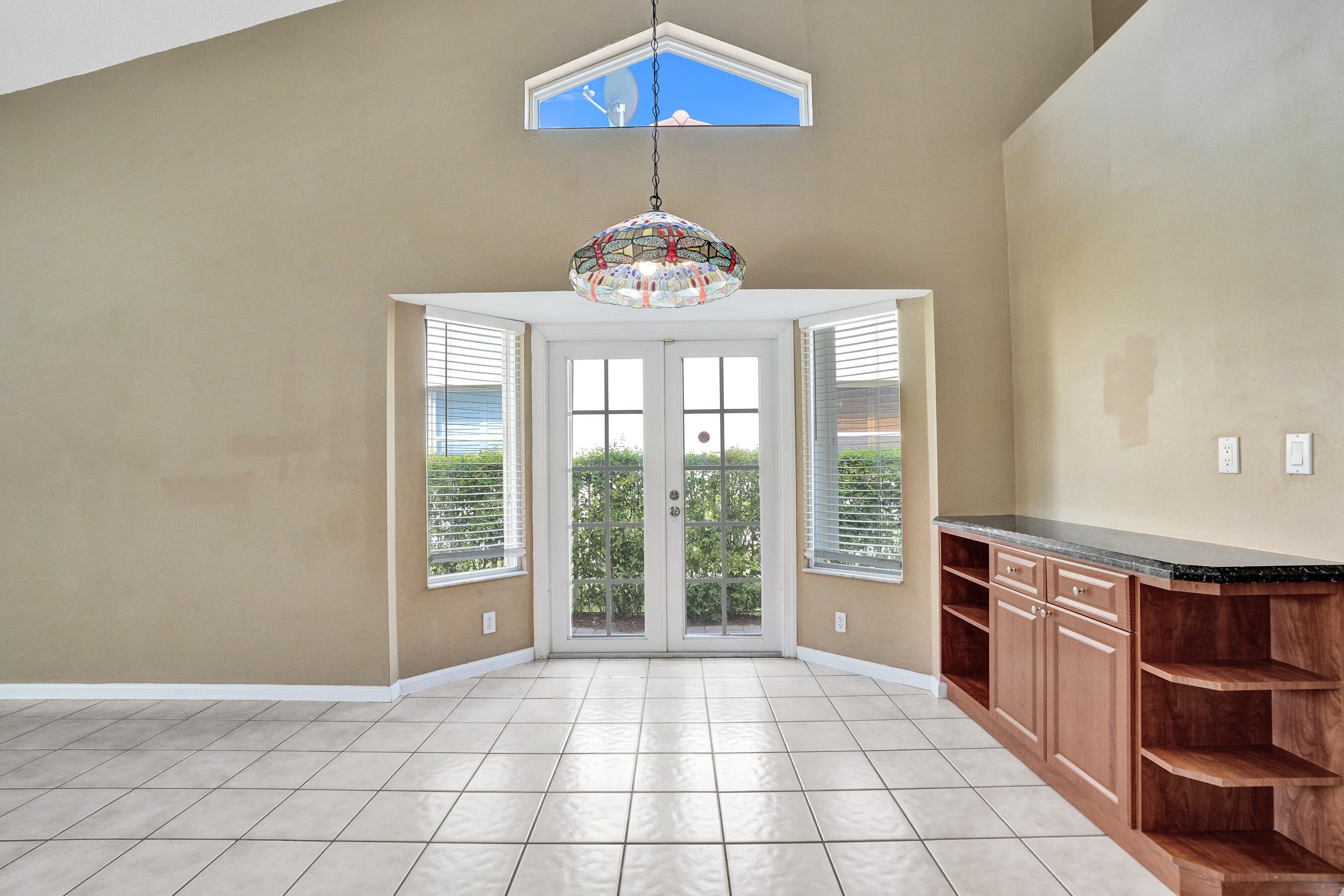 10304 NW 50th Court