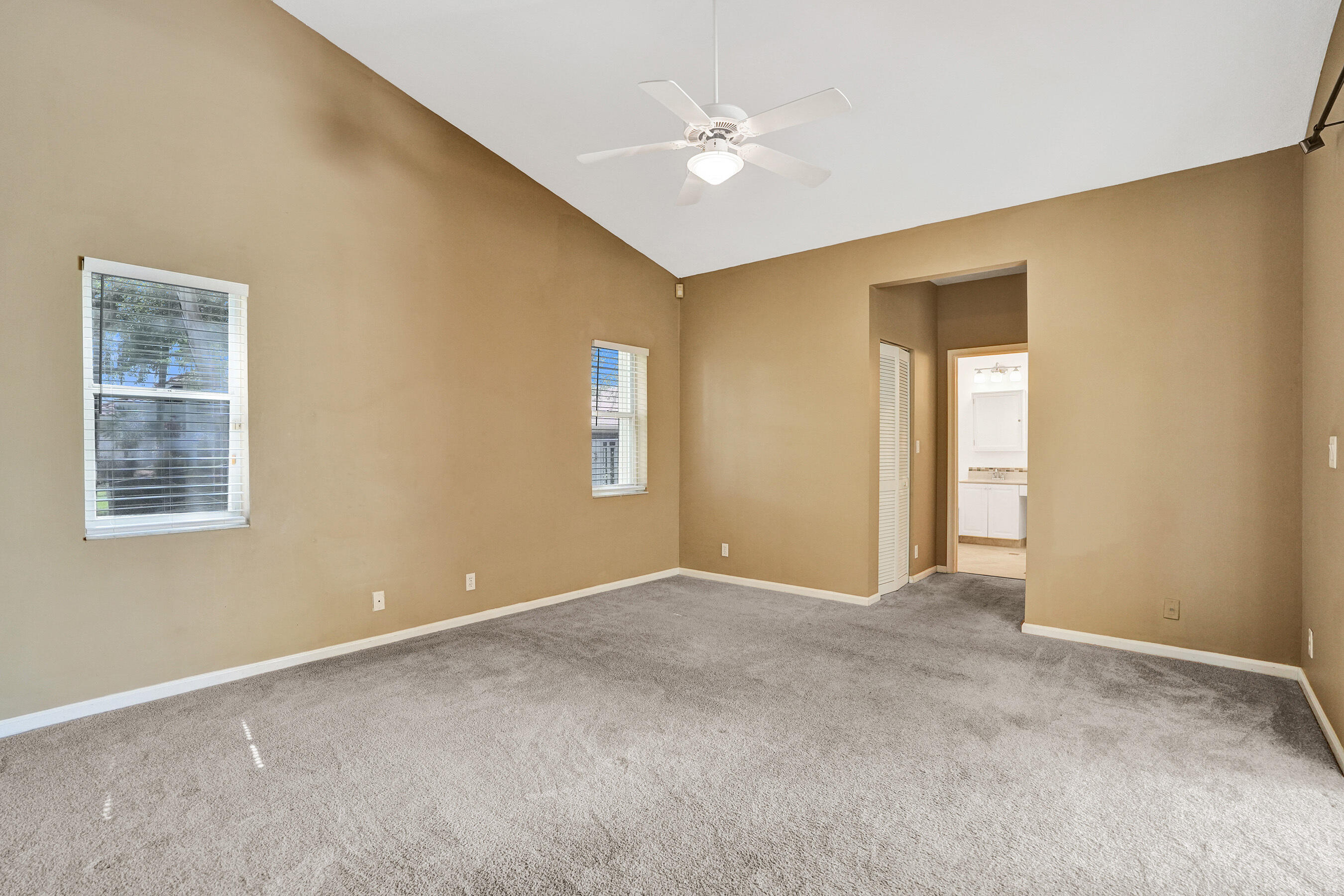 10304 NW 50th Court