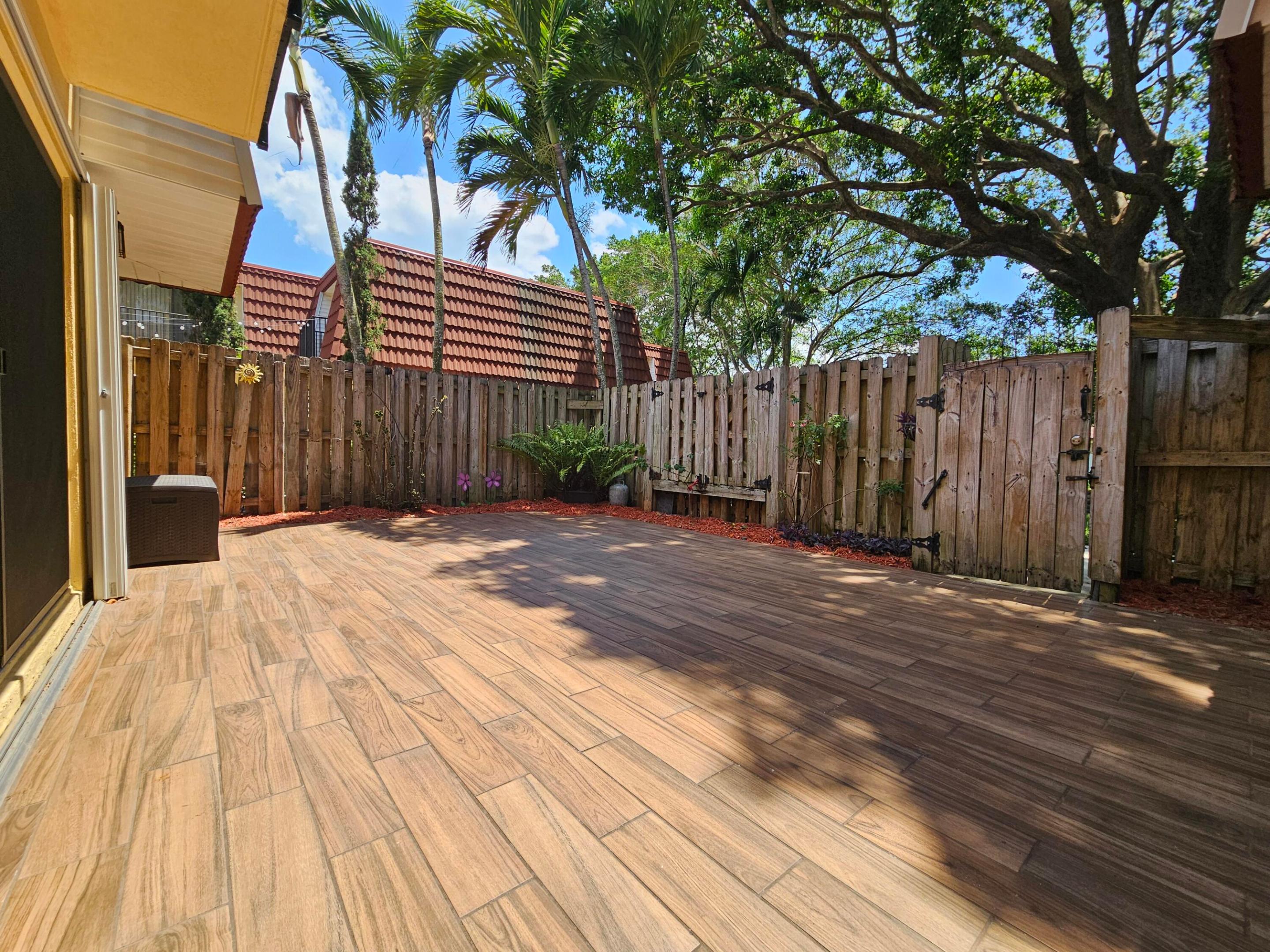 9982 NW 6th Court