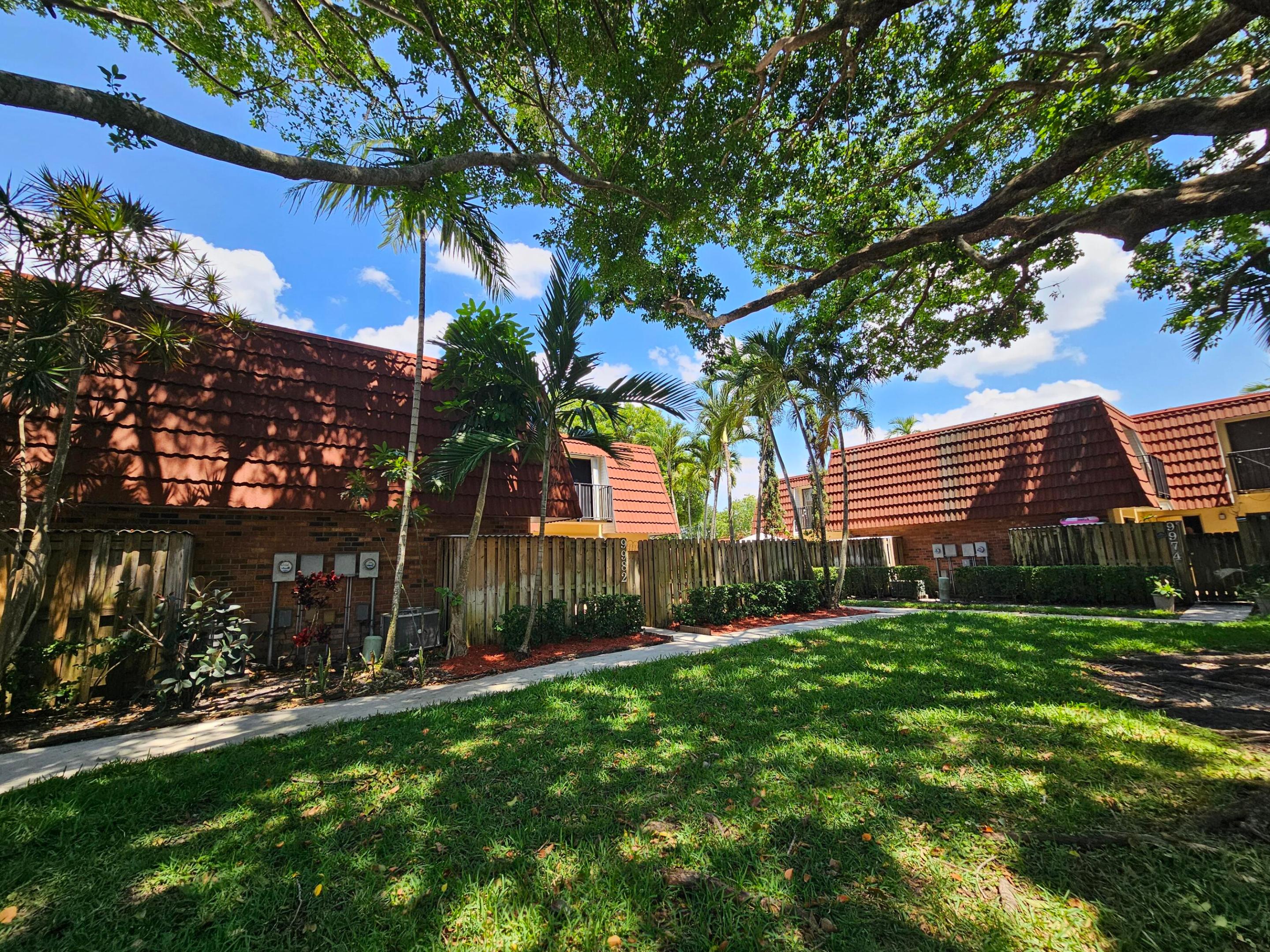 9982 NW 6th Court