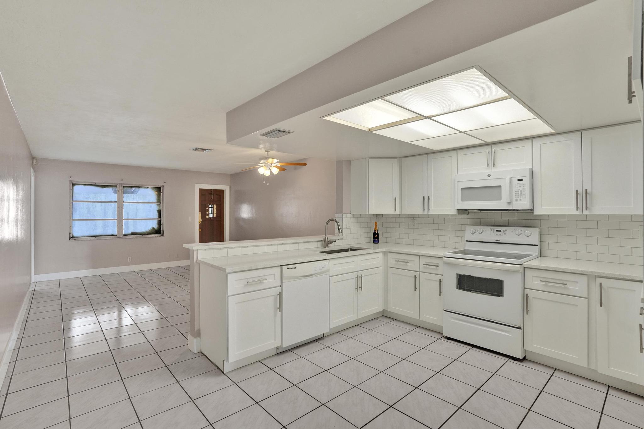 7010-7012 NW 78th Avenue