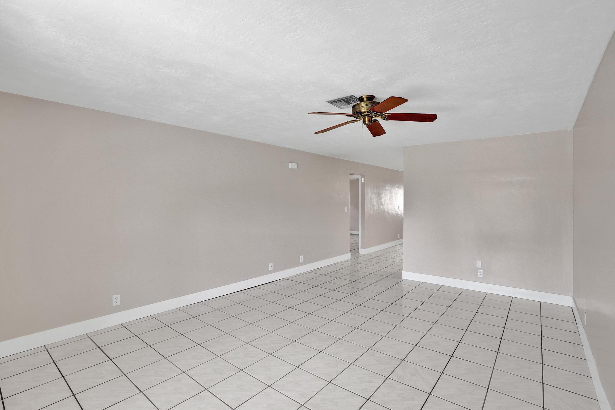 7010-7012 NW 78th Avenue