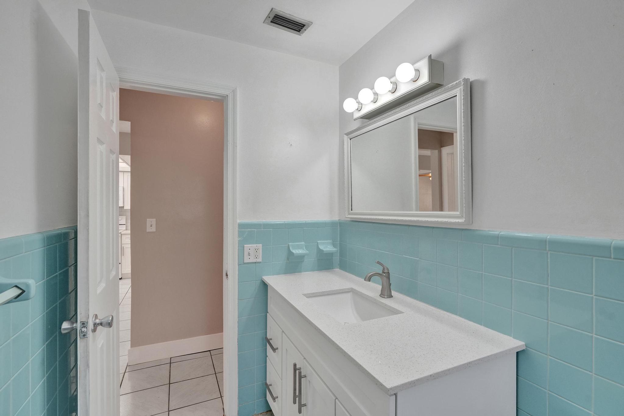 7010-7012 NW 78th Avenue