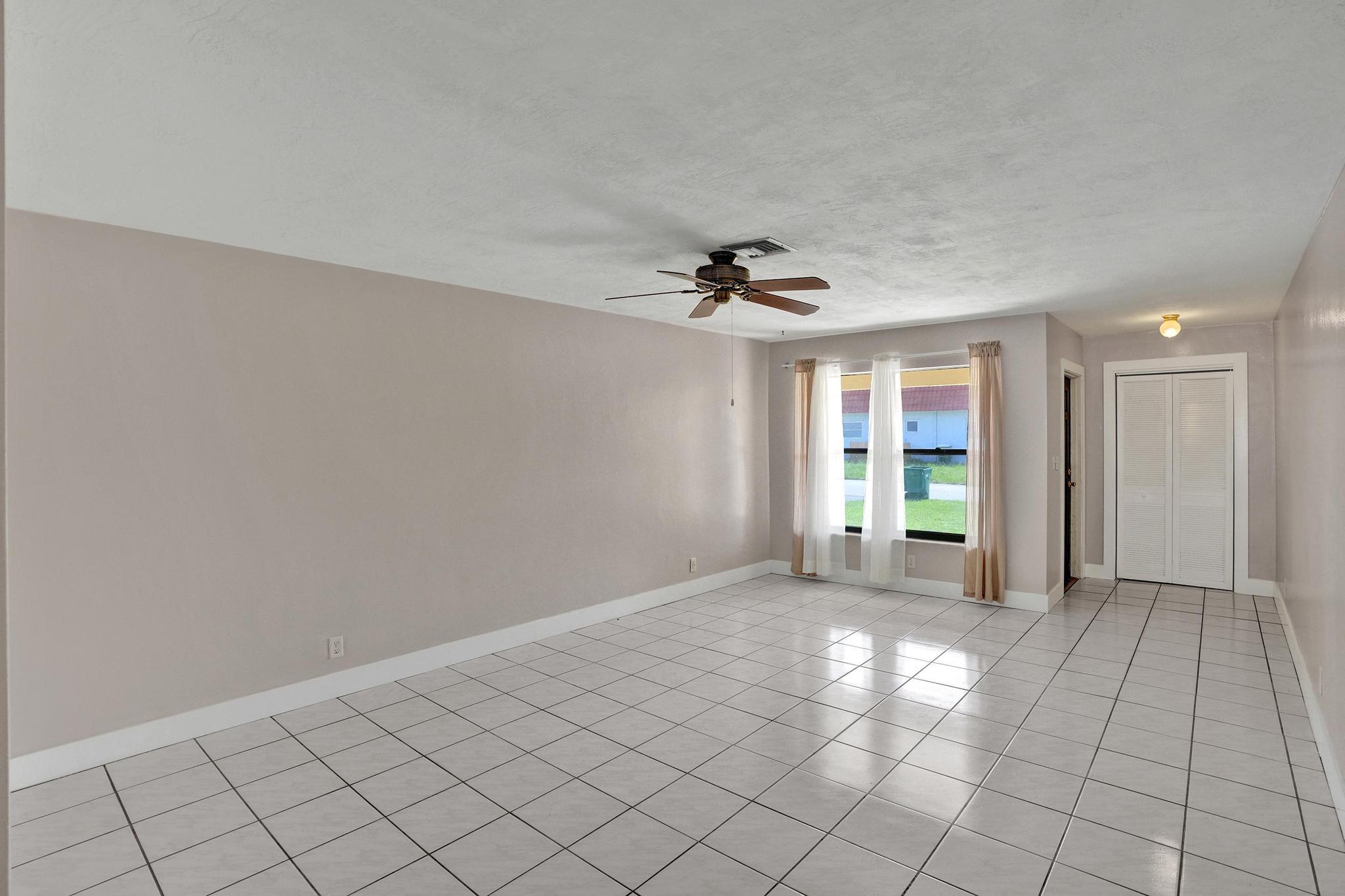 7010-7012 NW 78th Avenue