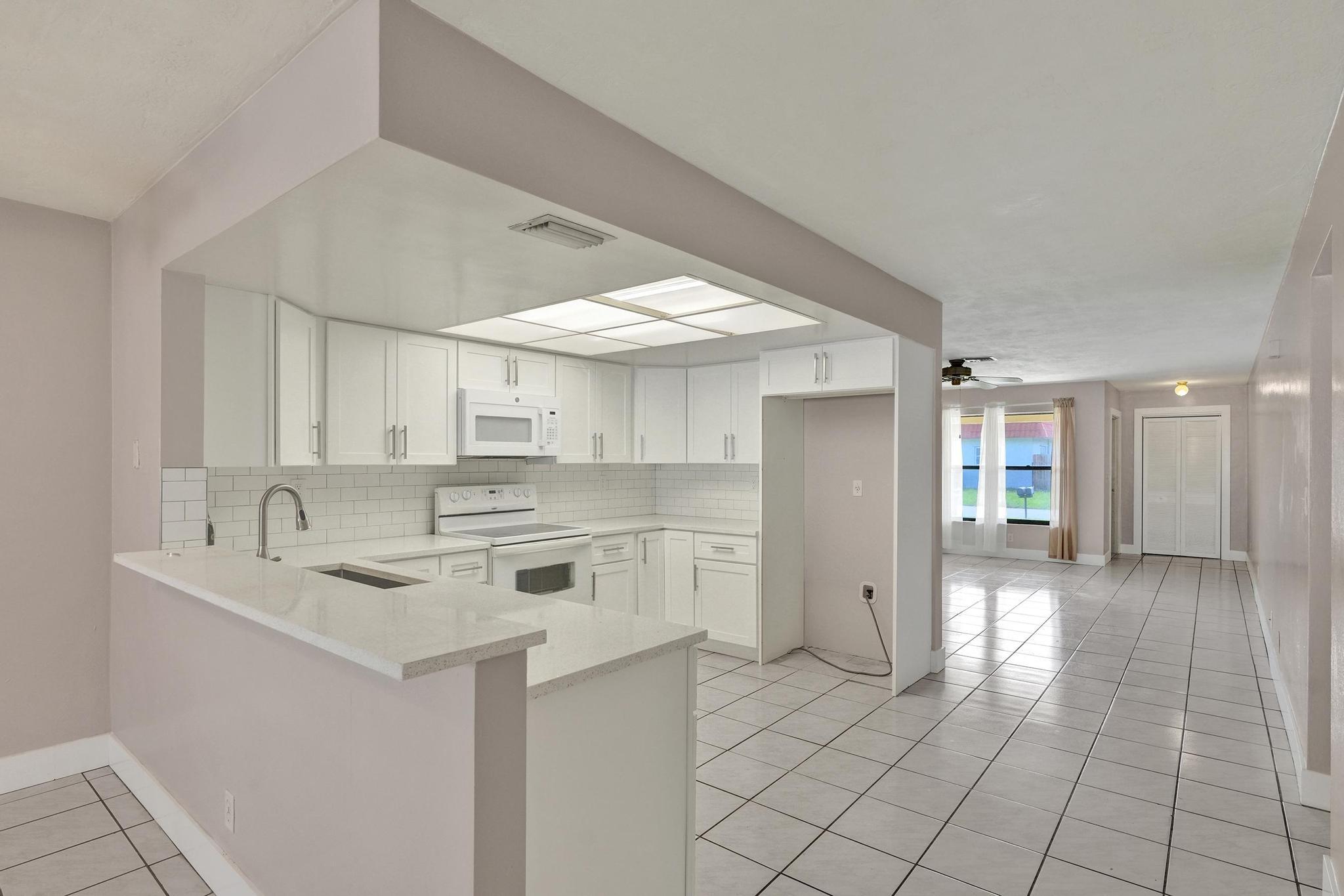 7010-7012 NW 78th Avenue