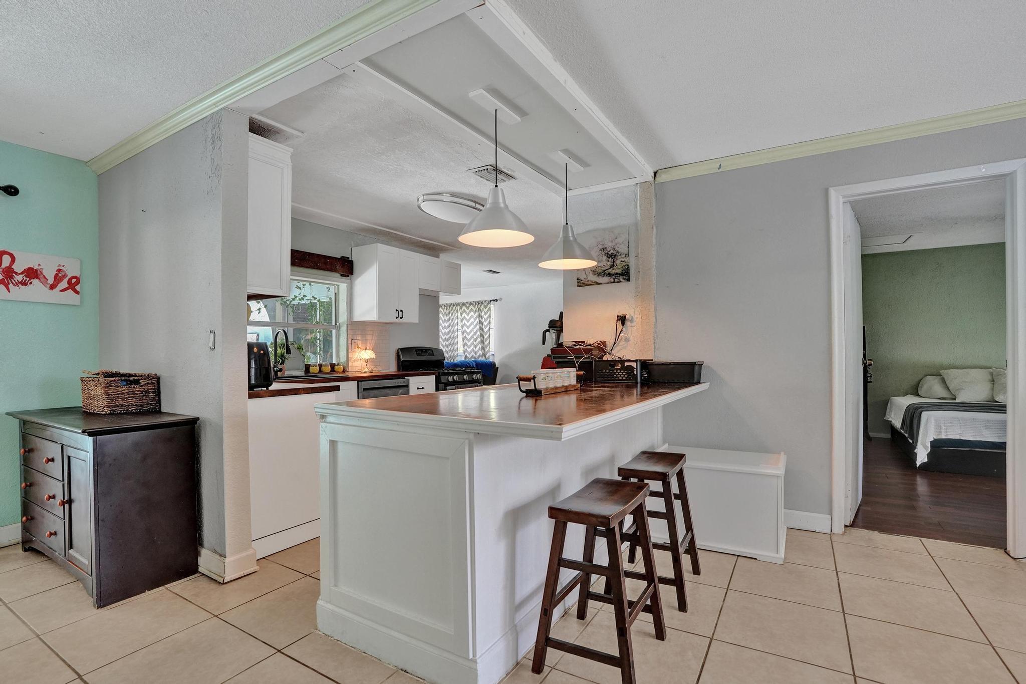 2161 NW 84TH Way