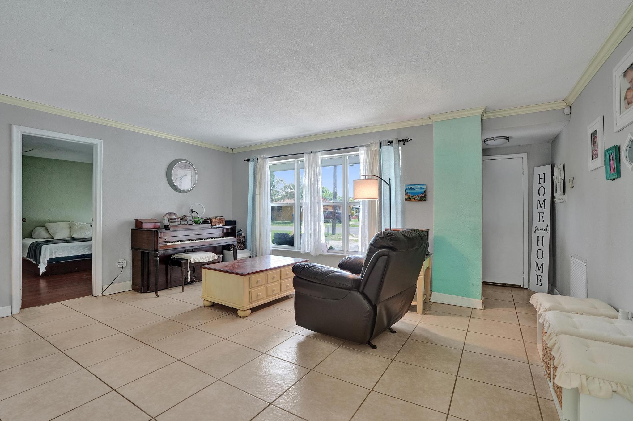 2161 NW 84TH Way